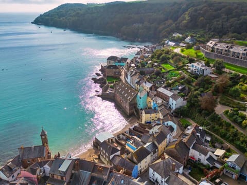 Apartment, Balcony, Shade, Marina, Hotel, Dock