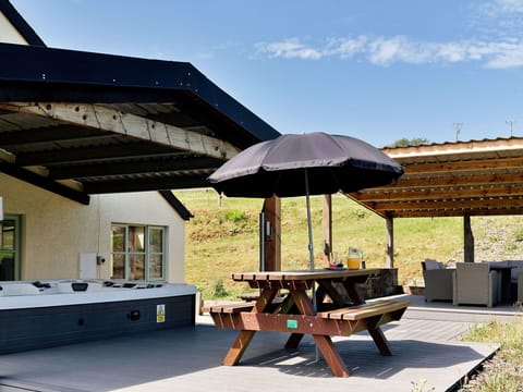 Apartment, Balcony, Shade, Marina, Hotel, Dock