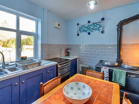 Apartment, Balcony, Shade, Marina, Hotel, Dock