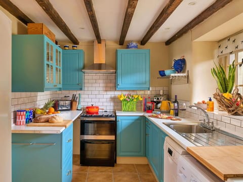 Apartment, Balcony, Shade, Marina, Hotel, Dock