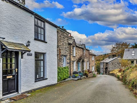 Apartment, Balcony, Shade, Marina, Hotel, Dock