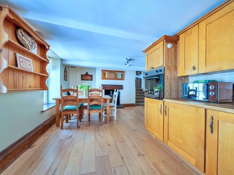 Apartment, Balcony, Shade, Marina, Hotel, Dock