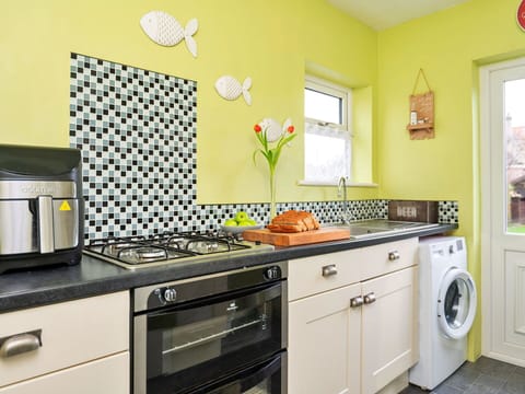 Apartment, Balcony, Shade, Marina, Hotel, Dock