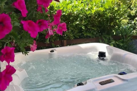Hot tub on your own private patio
