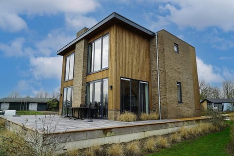 Vakantiepark Aan de Maas - Pavilion l'etage 10  - terrace