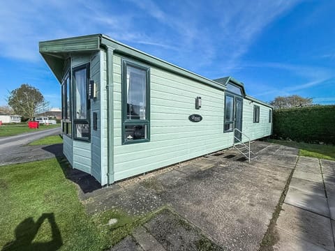 Parkdean Resorts Southview Holiday Park Skegness is the perfect destination for a family caravan holiday, offering a cosy living room in a caravan where you can relax after exploring Skegness in England.