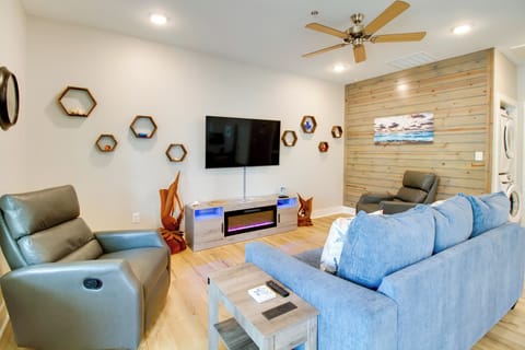 Rockport Vacation Rental | 1BR | 1BA | 720 Sq Ft | Step-Free Access