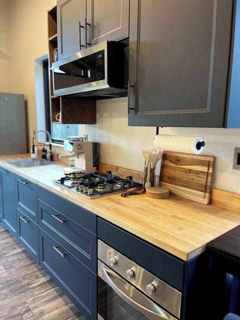 451e7663-ca3c-40b8-a4ec-507cfdc1e1fb