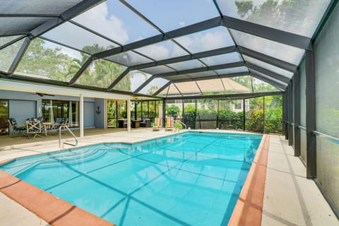 Fort Myers Vacation Rental | 3BR | 3BA | 2,500 Sq Ft | Small Step to Enter