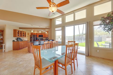 Dining Table | Dishware & Flatware