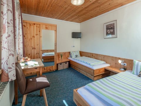 Family room Sonnberg, 2 bedrooms - Familienhotel Unterreith House in Schladming