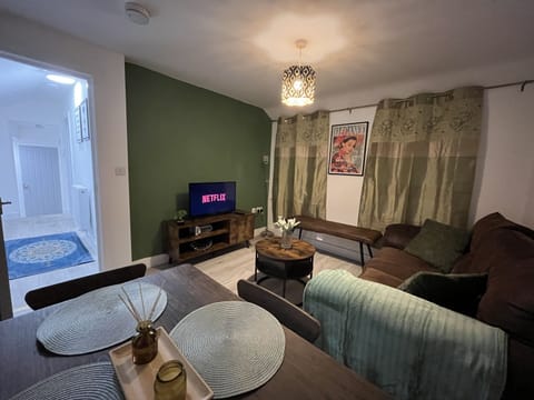 Living Room / Lounge