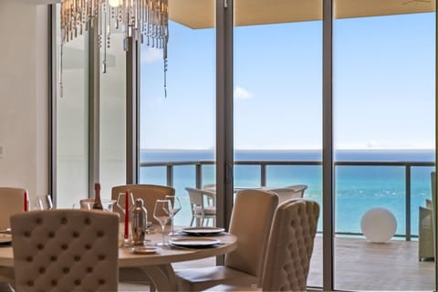 Dining table with seating for 6 