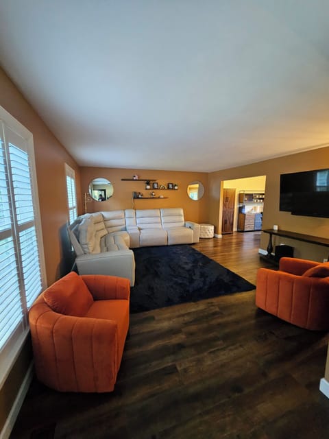 Living Room w/ Smart TV - Main Floor