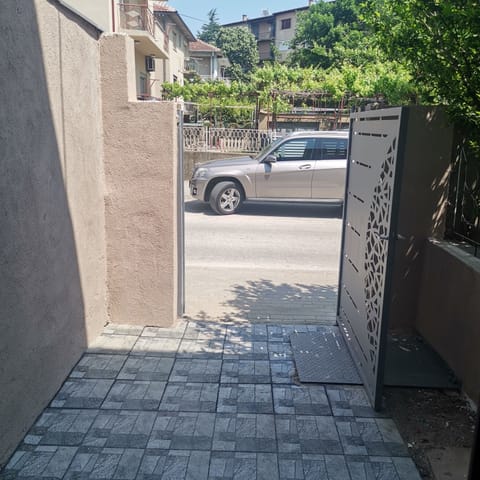 Gate, Patio