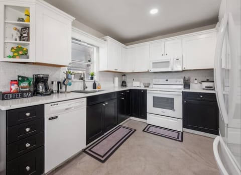 b26742f9-9151-430d-87dd-78240bc32a11