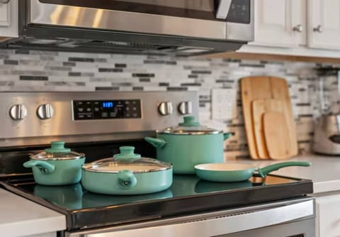 0300b092-b006-4fca-bd1f-82f767d9e703