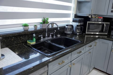 c0476b20-220c-4200-89e1-941947fbd95f