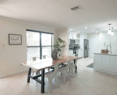 e2998e80-94a8-42d1-a674-cb1da8e2a9ff