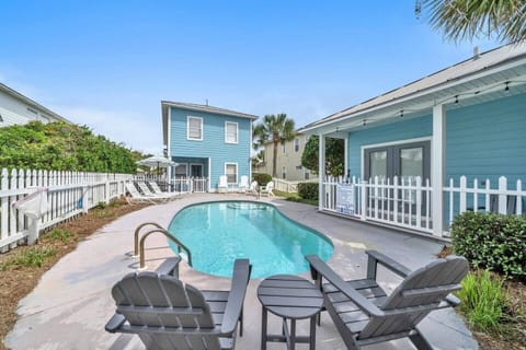 Beautiful outdoor area with lots of seating, private pool (heated for extra fee)