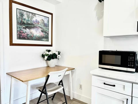 Practical corner table ideal for small items