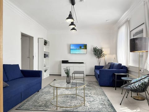 8e421b8f-b9da-4160-8633-f02bd10a6e5e