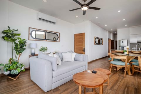 Condo - Image 2