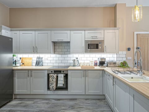 Apartment, Balcony, Shade, Marina, Hotel, Dock