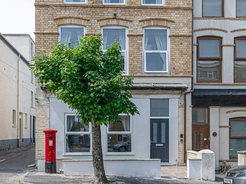 Apartment, Balcony, Shade, Marina, Hotel, Dock