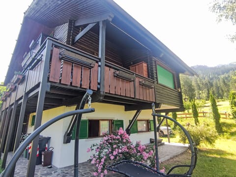 Porch, Cottage, Balcony, Siding, Shade, Log Cabin, Garden Buildings, Outdoor Structure, Handrail, Deck