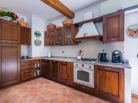 Kitchen, Wood, Major Appliance, Interior Design, Furniture, Cabinetry, Flooring, Countertop, Kitchen Appliance, Room