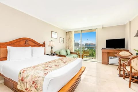 Unit with Queen size bed