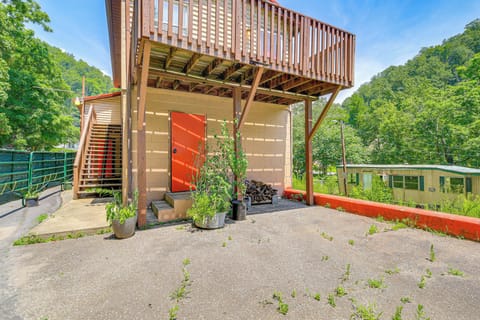 Property Exterior | Shared Driveway (Ample Parking)