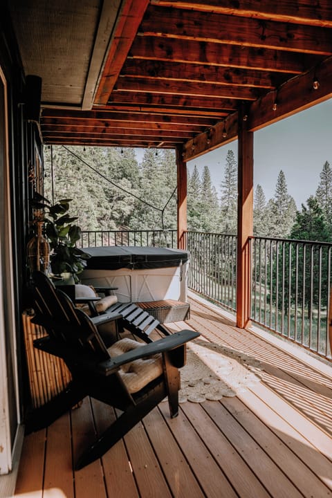 Lower Deck with Spa