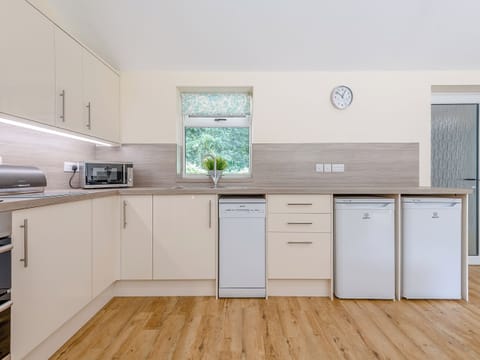 Open plan living space | Maplewood - The Victorian Barn, Blandford Forum