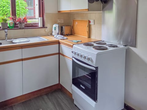 Kitchen | Strawberry Hill, Hayle