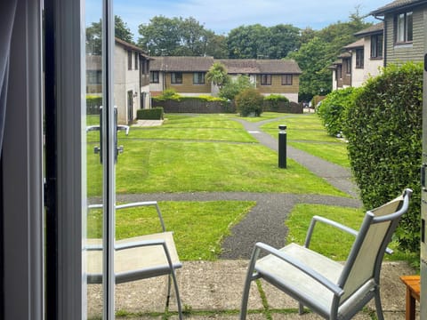 Sitting-out-area | Strawberry Hill, Hayle