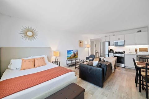 CozySuites Modern Studio Condo at Showboat #27