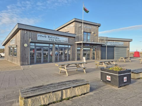 Surrounding area | Black Sheep Retreat, Rhyl, near Towyn
