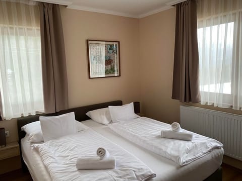 Apartment/flat, shower, WC, river view - Nockalm Cottage Apartment in Carinthia, Austria