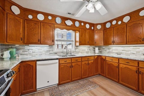 2c9f3bac-524c-46a2-adb3-2dce645f49e7