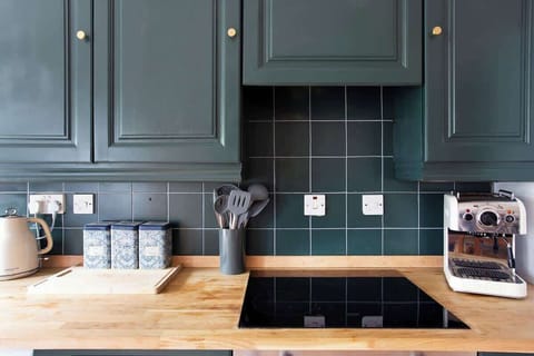 full kitchen in holiday let