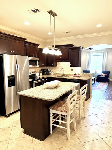 Plenty of room for everyone in this fully equipped kitchen!