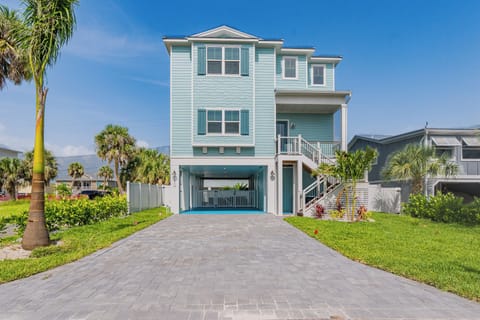 Welcome to Magizhini Bay