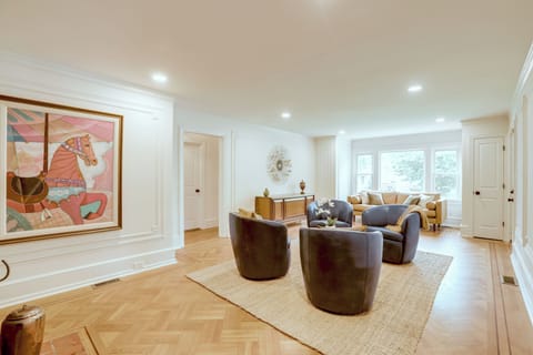 Asbury Park Vacation Rental | 4BR | 3BA | 2,400 Sq Ft | 4 Steps Required