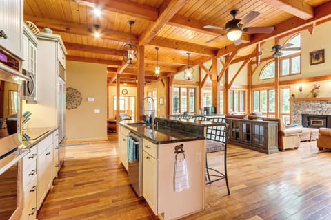 Kitchen | Main Level | Coffee Pot | Keurig | Toaster