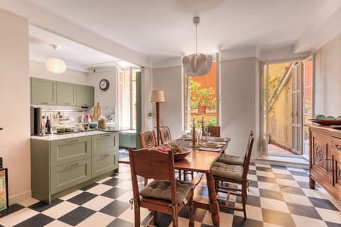 Kitchen and dining area