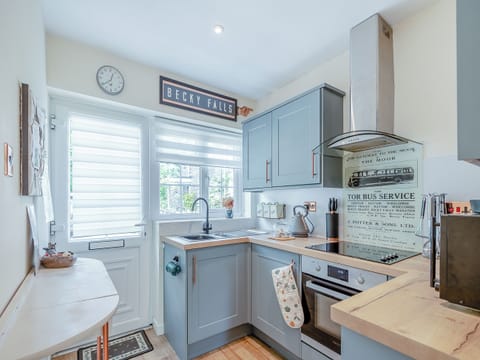 Kitchen | Black Hill View, Newton Abbot