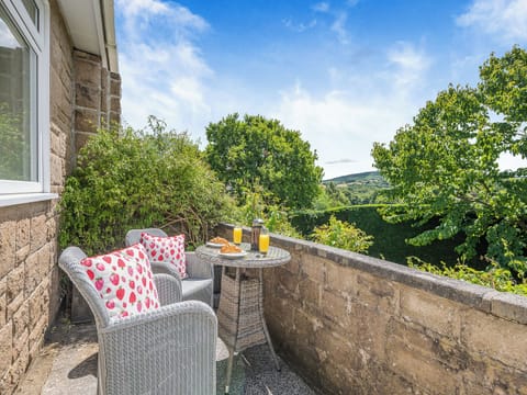 Sitting-out-area | Black Hill View, Newton Abbot