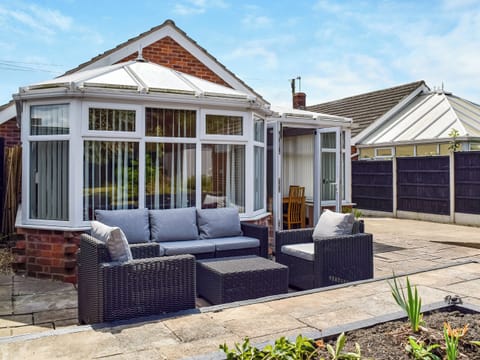 Sitting-out-area | Pinecote, Bottesford